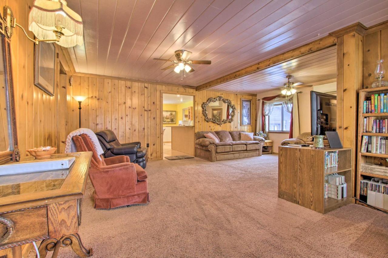 Cozy Home With Hot Tub Half Mi To Salmon River! 外观 照片
