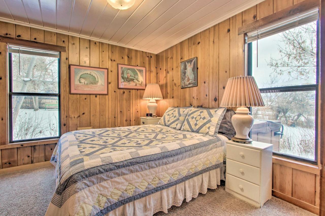 Cozy Home With Hot Tub Half Mi To Salmon River! 外观 照片
