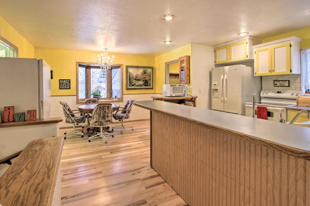 Cozy Home With Hot Tub Half Mi To Salmon River! 外观 照片